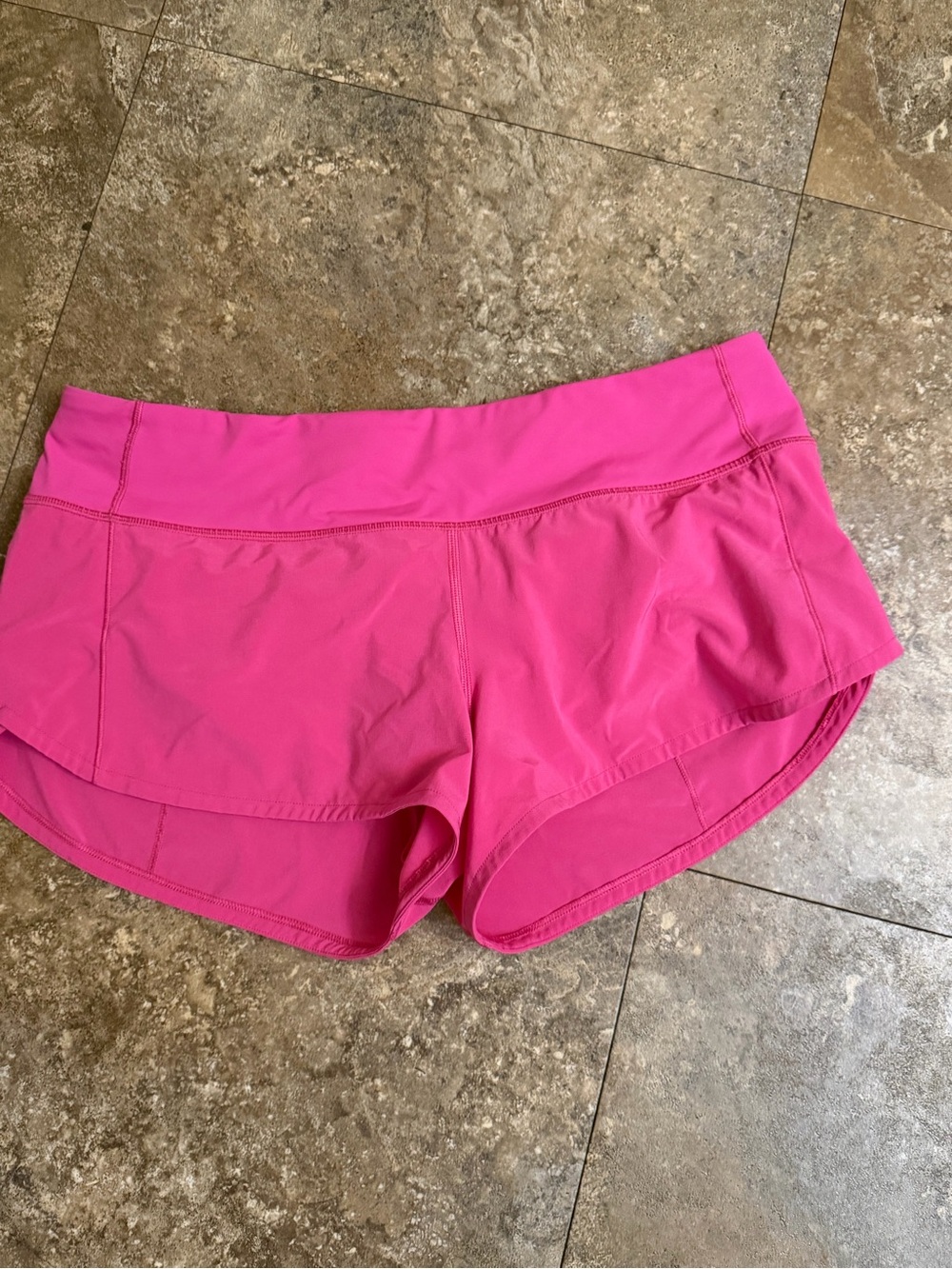 Lululemon Speed Up Low-Rise Short 2.5" Sonic Pink